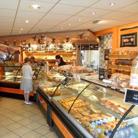 De winkel aan de Van Nesstraat in Alphen aan de Rijn.