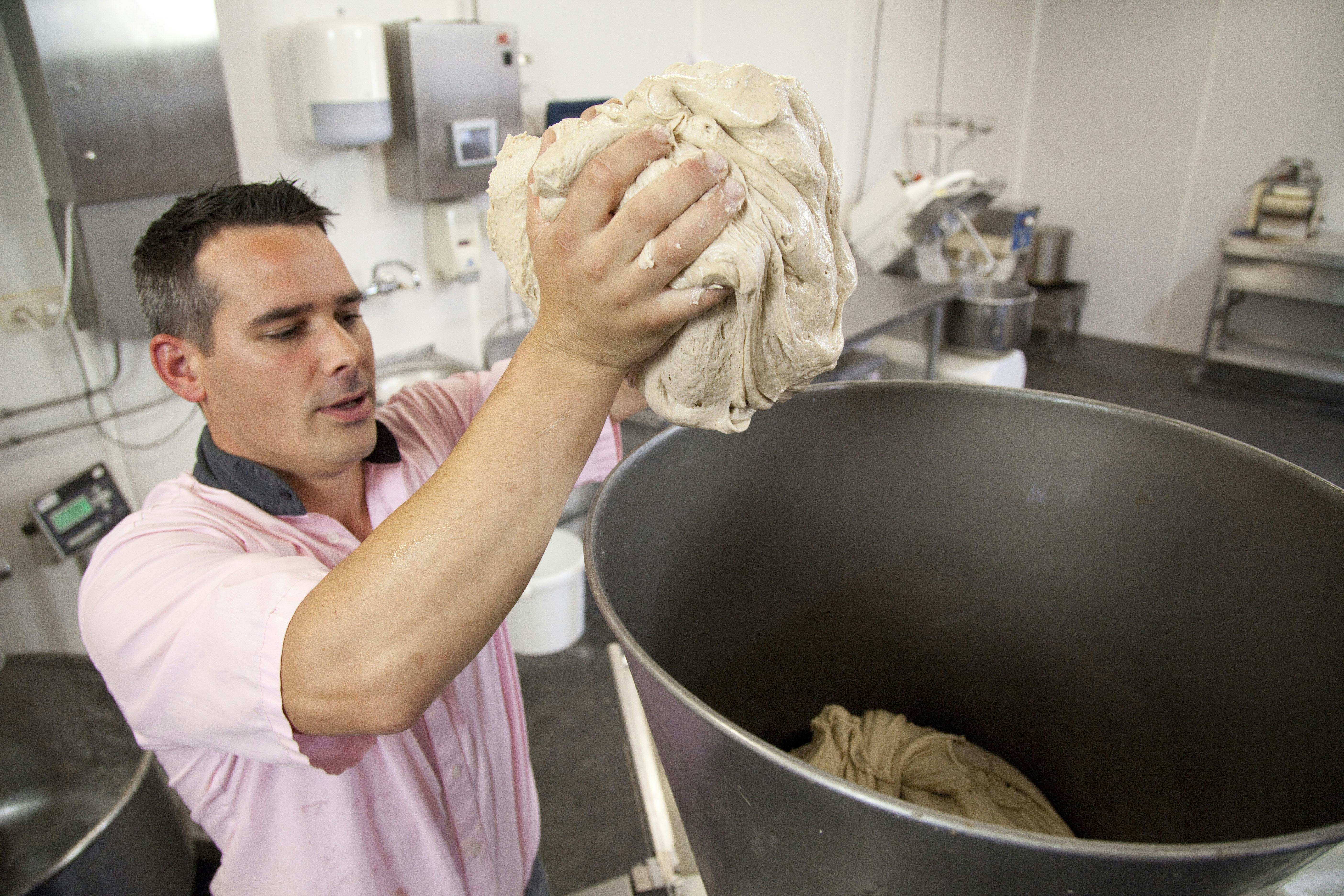 Het bakkersvak is een zwaar beroep. 'Het is meer dan alleen cupcakes maken.' Foto: Jan Willem Schouten