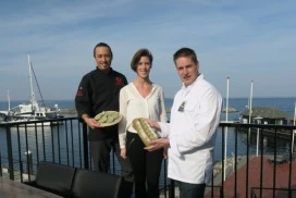 Chef Marco Verspeten en Fleur Verloo van Oester& Soja bedachten samen met bakker Marco Spelt een speciaal brood.
Foto: MH