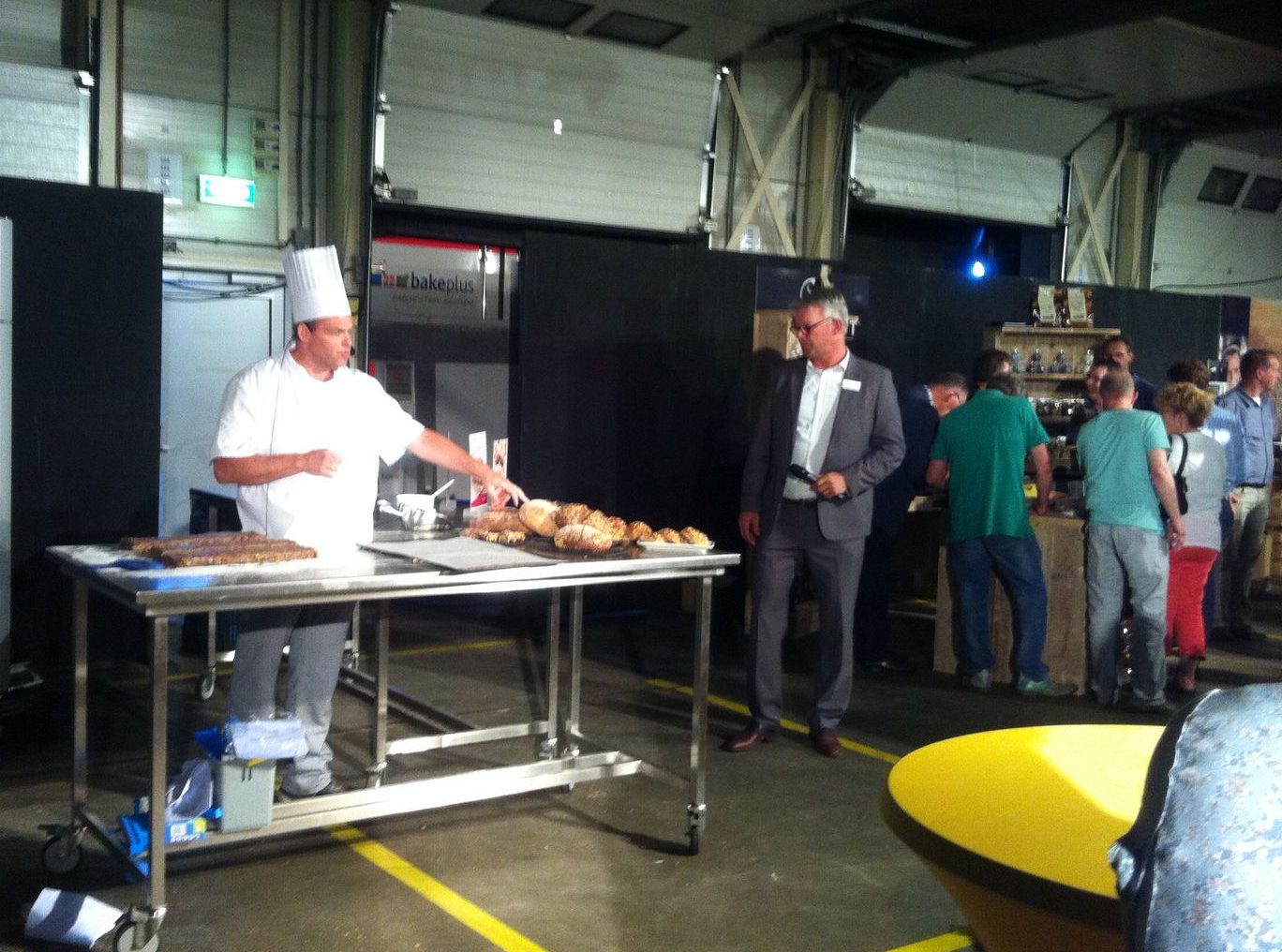 Marco van Scheijndel van Puratos laat zien hoe de bakker zelf een gezonde candybar kan maken.

Foto's: VMN