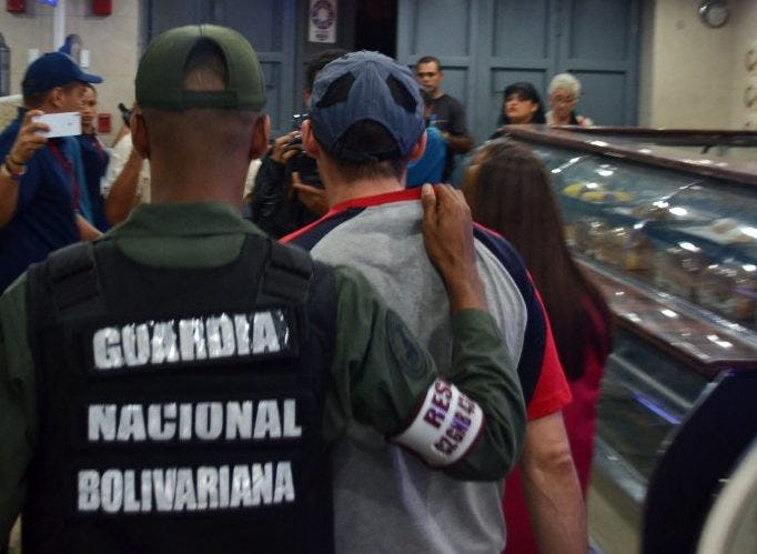 Arrestaties in Venezuela worden op twitter gemeld.