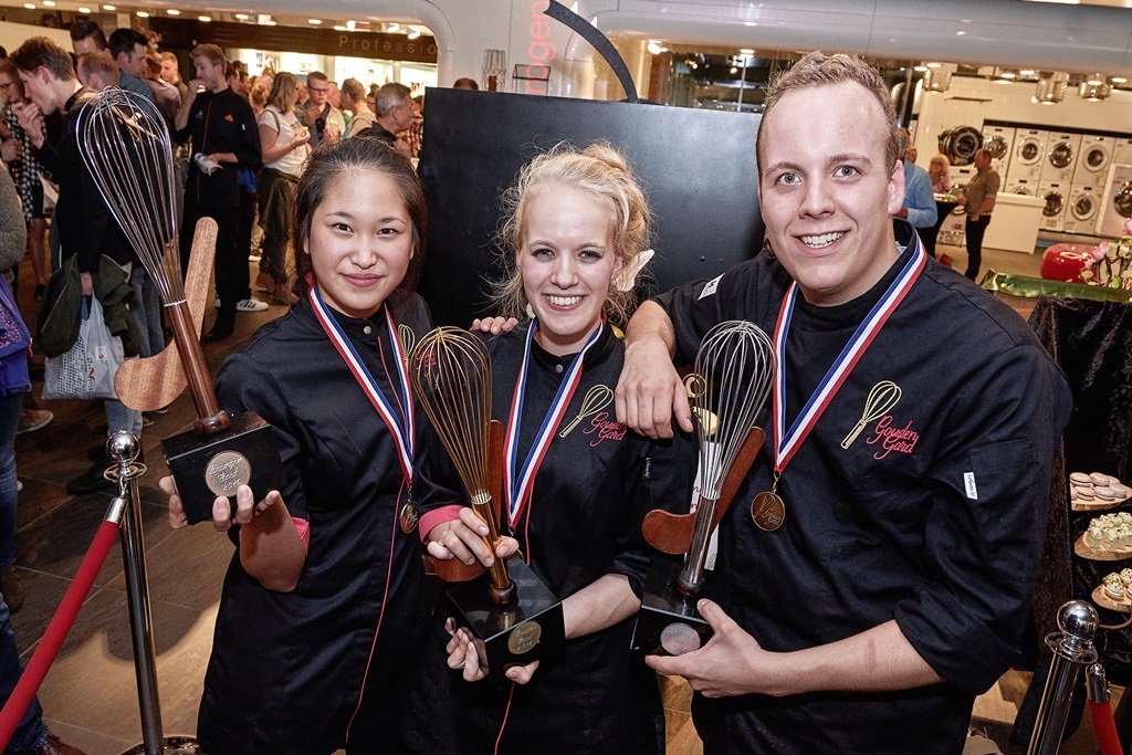 De winnaars van 2016: Lotte Bode (Bronzen Gard), Lotte Dierick (Gouden Gard) en Marlon Koning (Zilveren Gard).