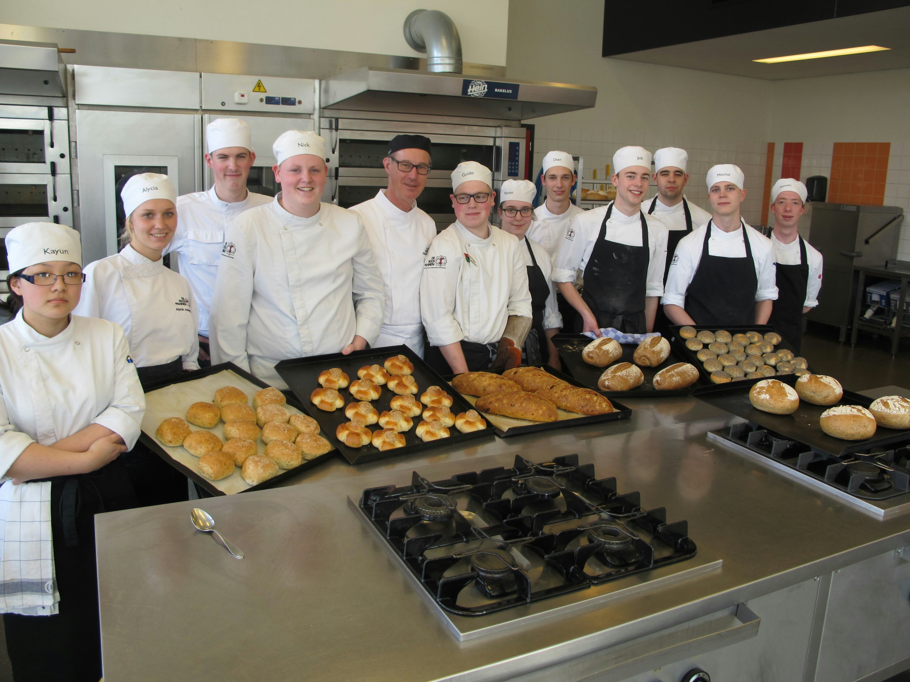 Onlangs gaf Poppelaars zijn laatste les 'gespecialiseerd broodbakken voor de horeca'