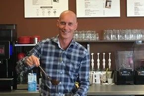 Valentijn Eisinga is de ondernemer bij Quetzal Delft