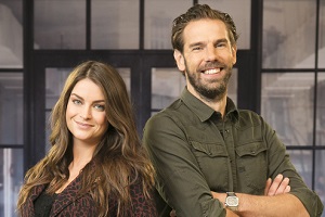 Presentatrice Miljuschka Witzenhausen en jurylid Hidde de Brabander.