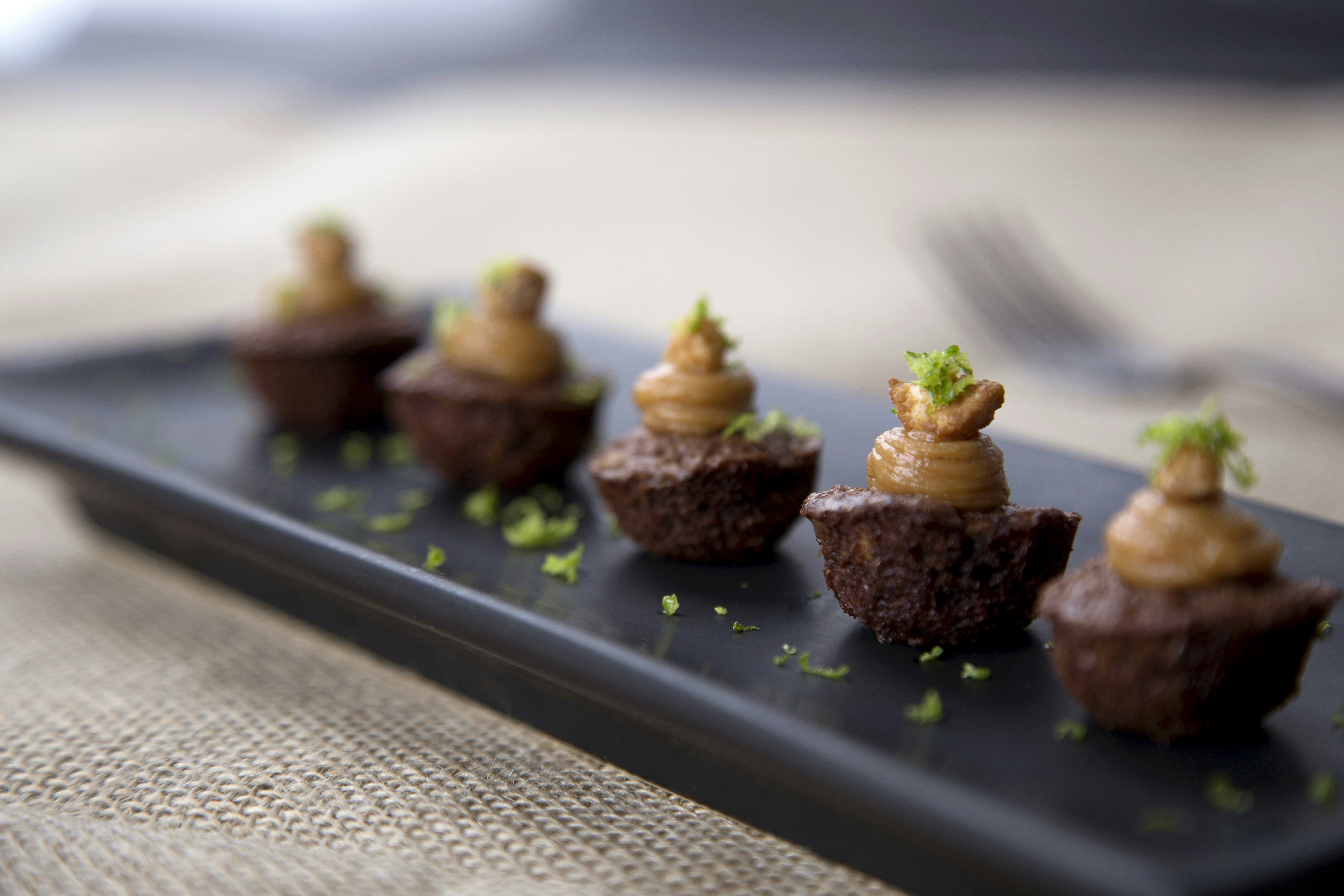 De friandises met pindakaas-botercrème van Hanos.