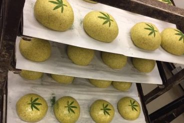 De briochebollen voor de wietburger.

Foto: Ter Marsch & Co