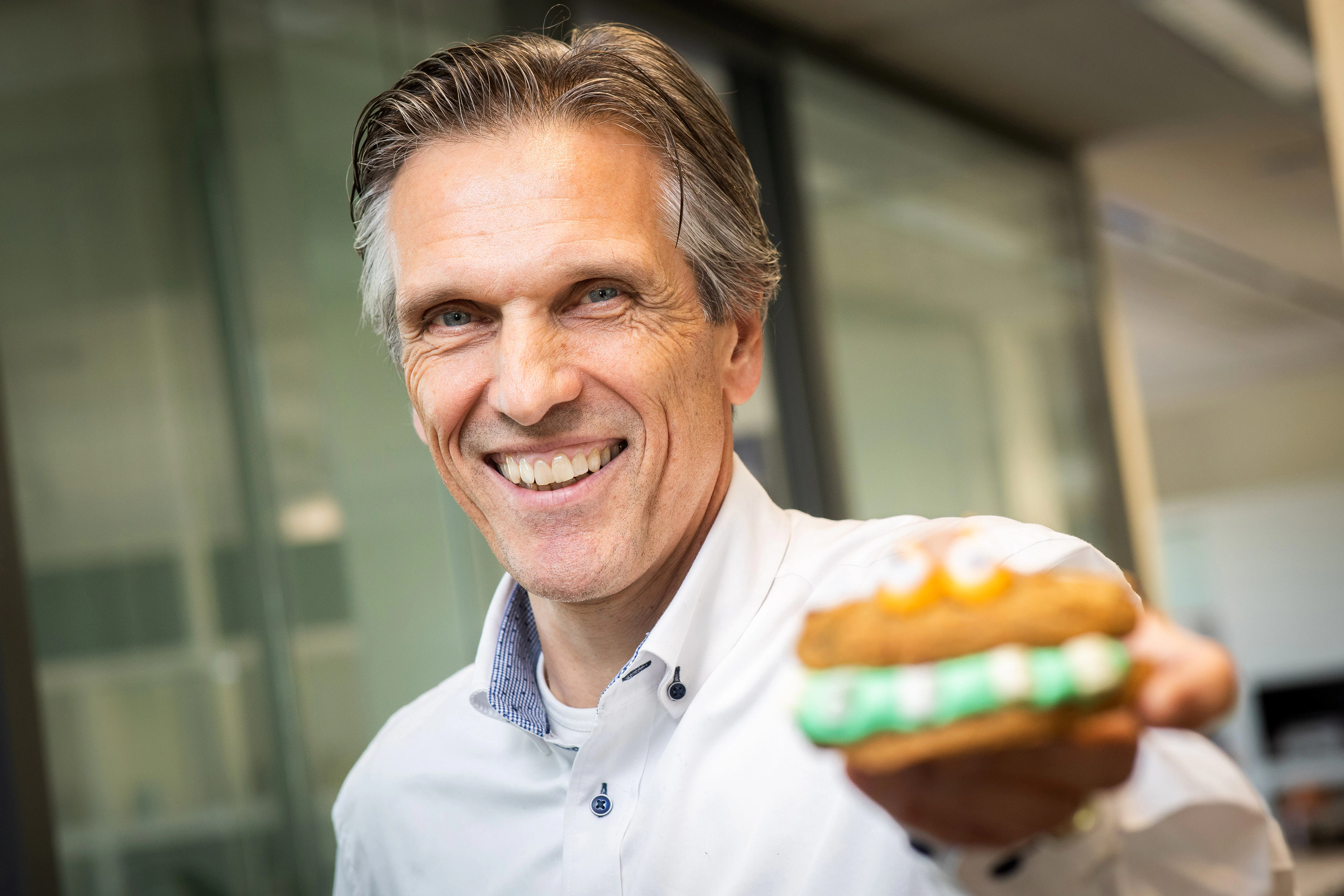 Bakkers krijgen steeds meer concurrentie. Juist met hun ambachtelijkheid kunnen ze zich daarvan onderscheiden, aldus
Steven E. Verweij, president Europe & AMEAP van Dawn Foods.
Foto’s: Dutch Photo Agency