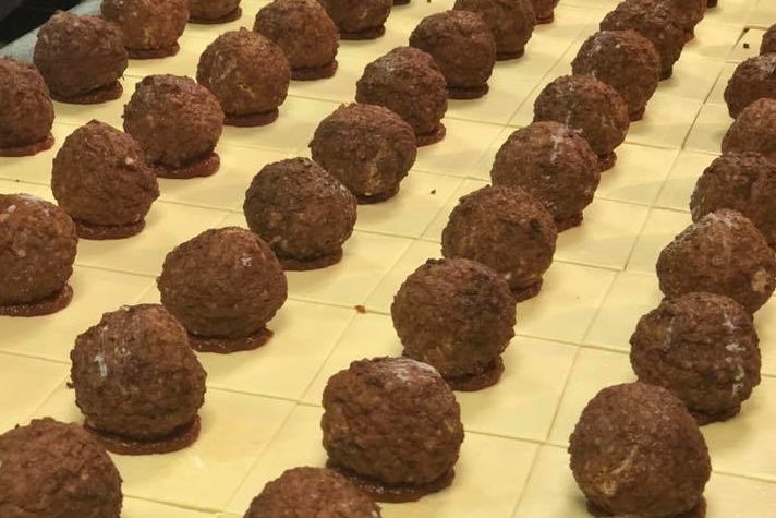 Innovatie: gehaktbol in plaats van appelbol.

Foto: Wijnand