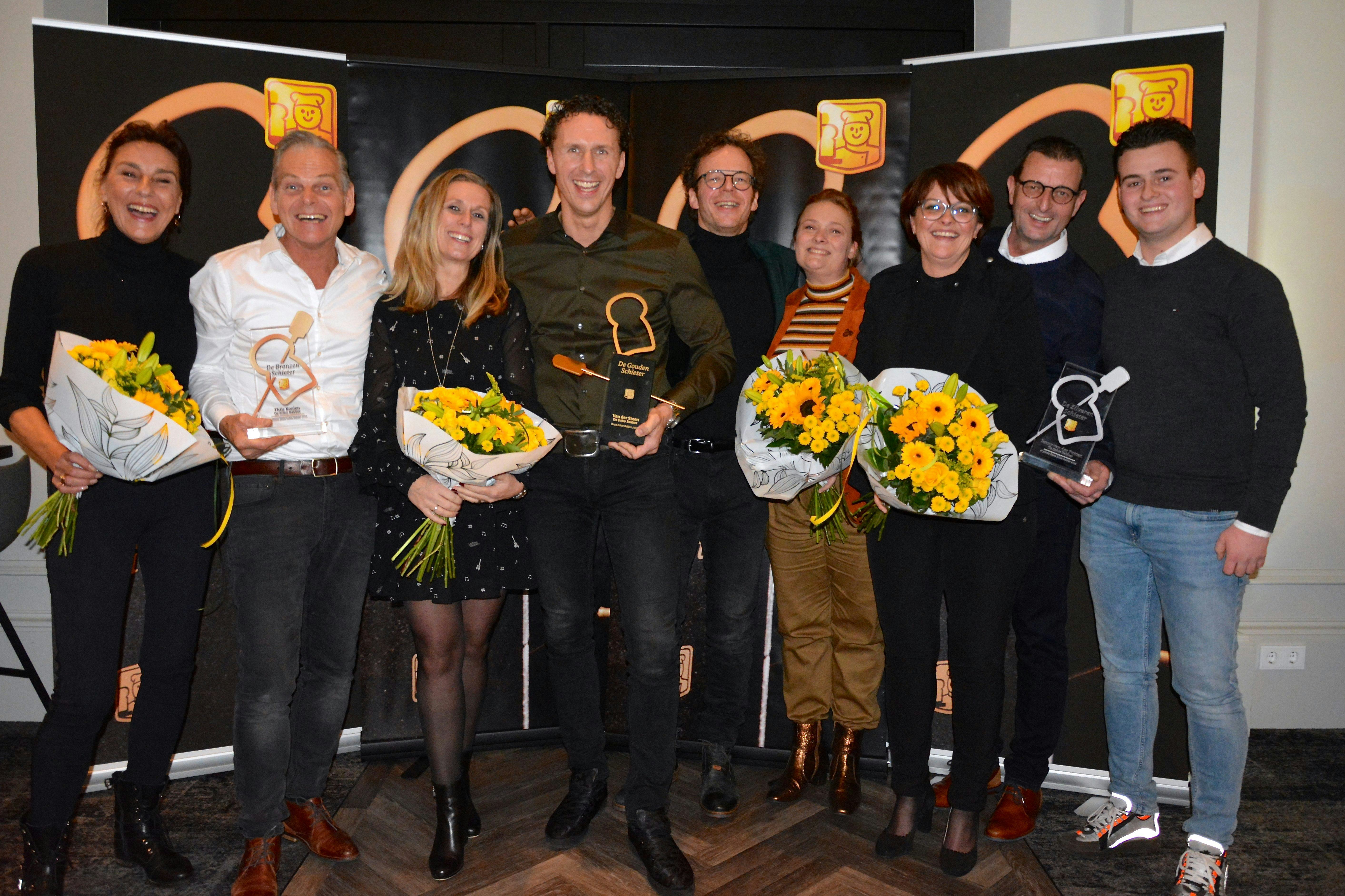 Archieffoto. De beste Echte Bakkers van 2019 (vlnr): Francien en Thijs Koolen, Linda, Jeroen, Barry en Stephanie van der Steen (winnaars) en Mariëlle, Hans en Jan van der Putten.
Foto's: EB