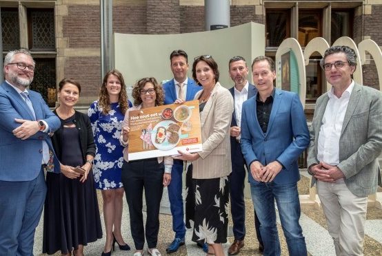 De petitie is aangeboden in het Tweede Kamer-gebouw.
Foto: Hartstichting
