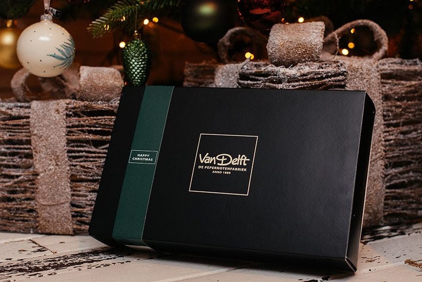 Van Delft bouwt de pepernotenwinkels na 5 december om tot kerstchocoladewinkels.
Beeld: Van Delft
