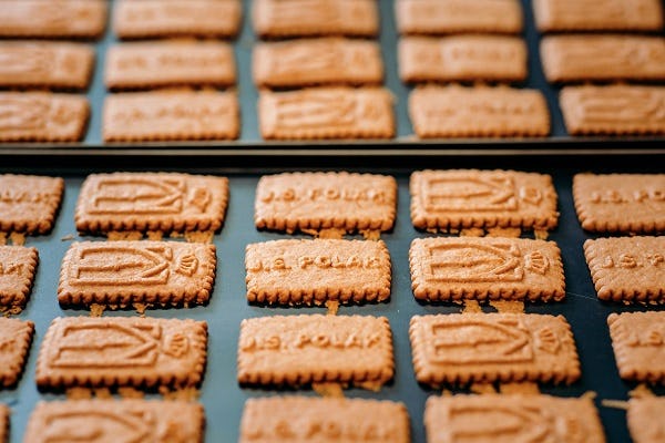 Speculaas blijft enorm populair. Zeker in deze coronatijd, waarbij mensen extra gezelligheid in huis willen creëren met iets lekkers. Foto: Royal Polak Spices