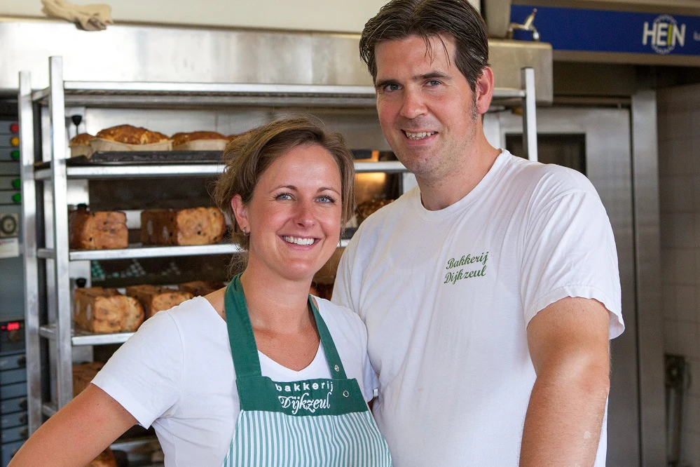 Marti Orbak neemt bakkers werk uit handen in drukke decembermaand