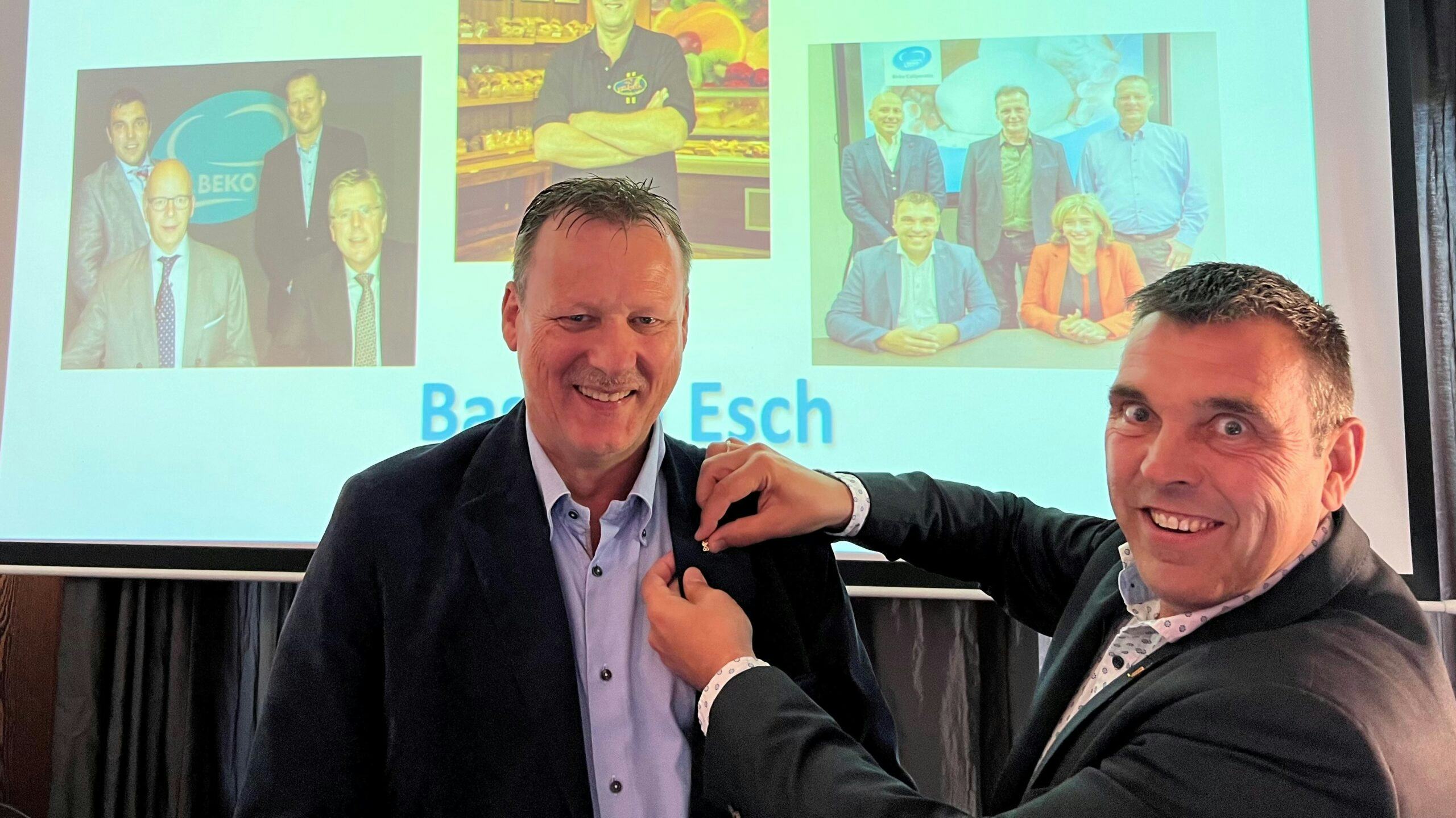 Scheidend bestuurslid Bas van Esch krijgt Gouden Beko Speld