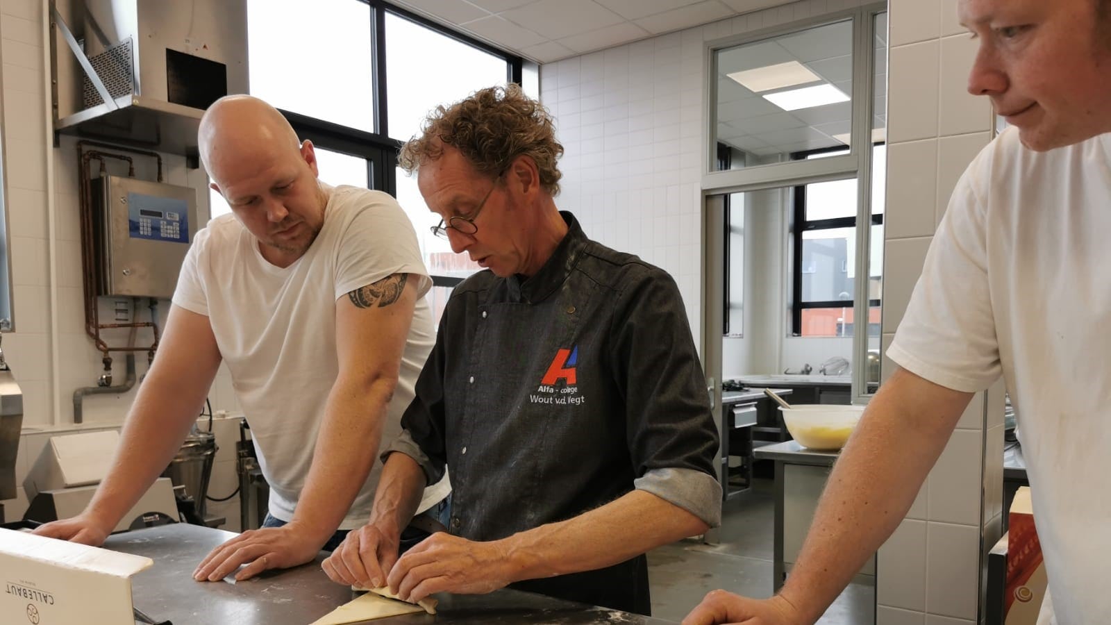 Cursus Broodbakker; de basis in het Alfa College onder leiding van docent Wout van der Vegt. Foto: Bakery Sweets Center