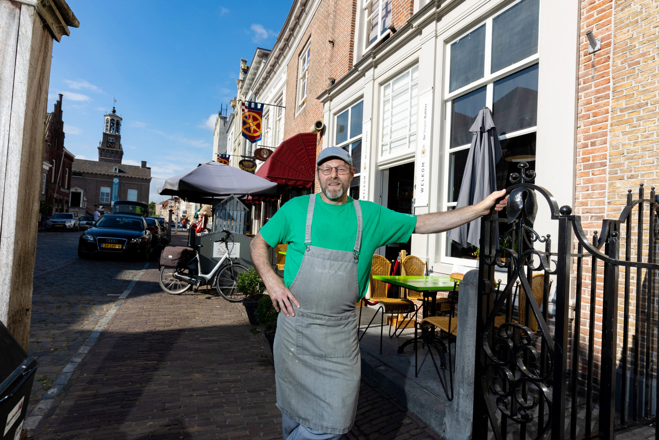 Lucas Vermeulen van Bakkertje Deeg is in het pand er naast De Vegan Bakker begonnen.
Foto's: Herbert Wiggerman