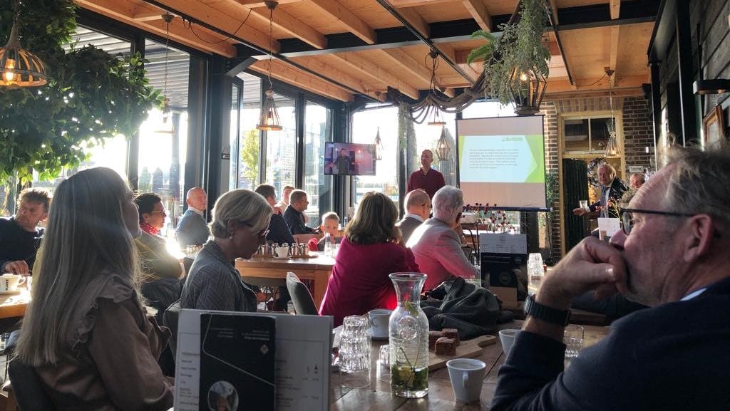 Het Genootschap kwam bijeen in het horecagedeelte van De Bakkersmolen in Elburg.