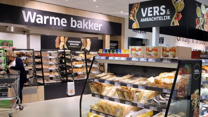 De broodafdeling van de Lidl wordt geregeld tussen de middag bezocht voor een snelle snack. Foto: Lidl