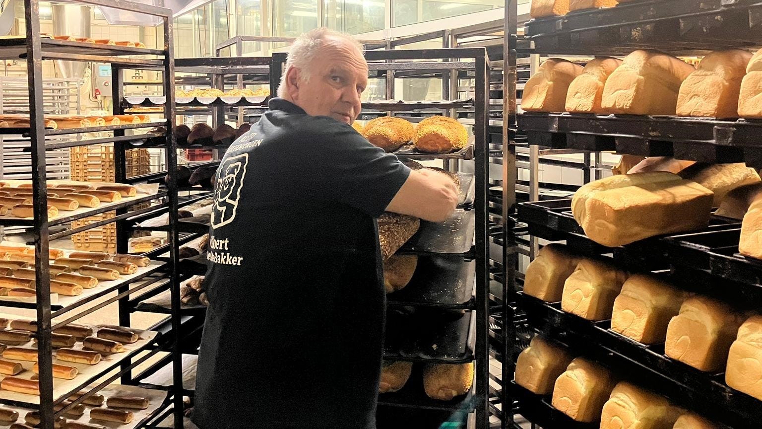 'Hier in Nijmegen vinden ze zomaar €850.000 in een kastje', zegt bakker Robbert met een knipoog.
Foto: Wolf.
