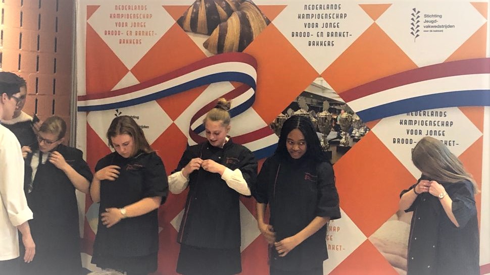 Vorig jaar kregen de winnaars ieder een professionele kampioensbuis uitgereikt.