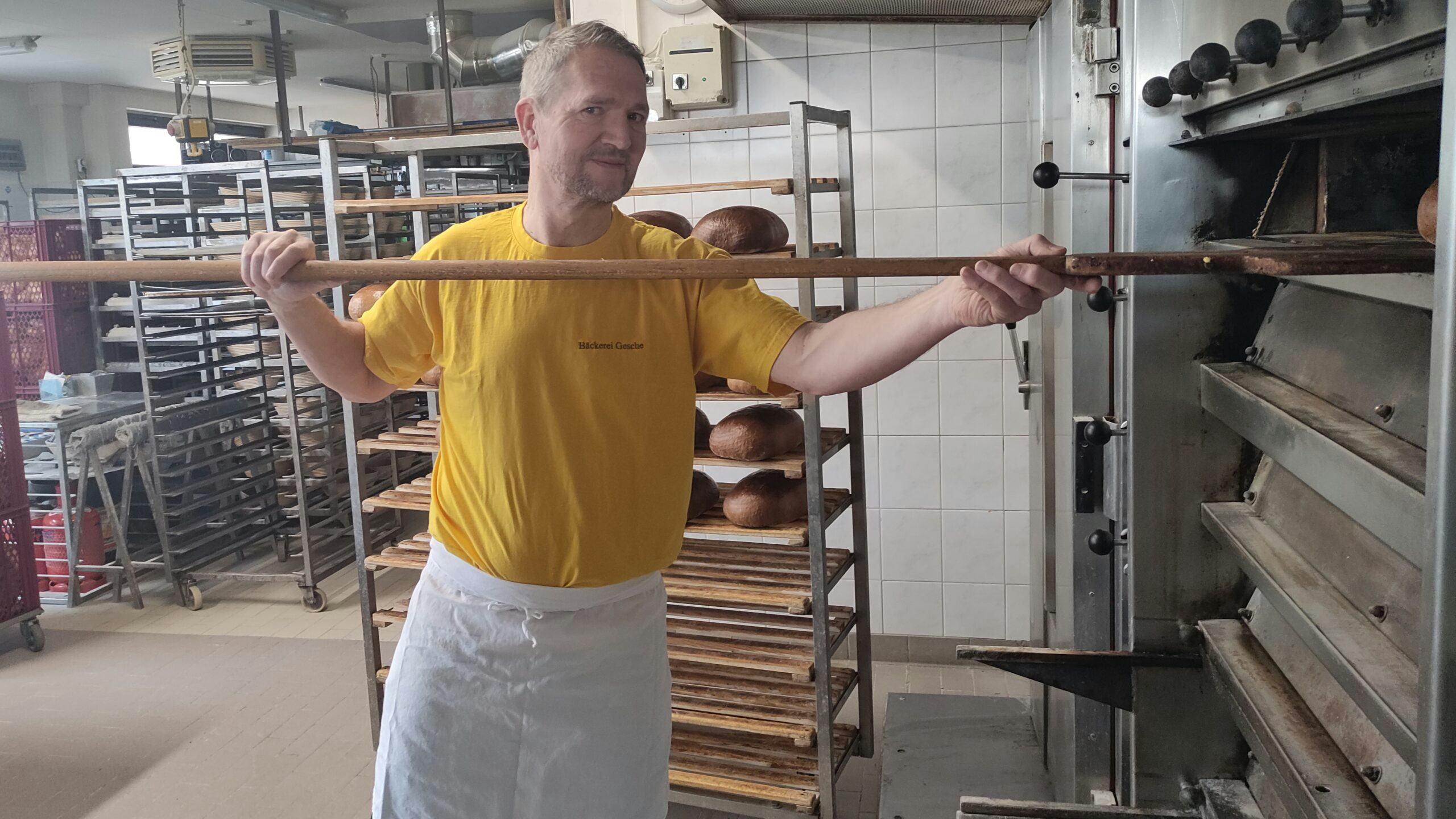 Gesche in de hoofdvestiging. Hij besluit de klant te laten beslissen hoe het verder moet.
Foto's: Allard van Gent