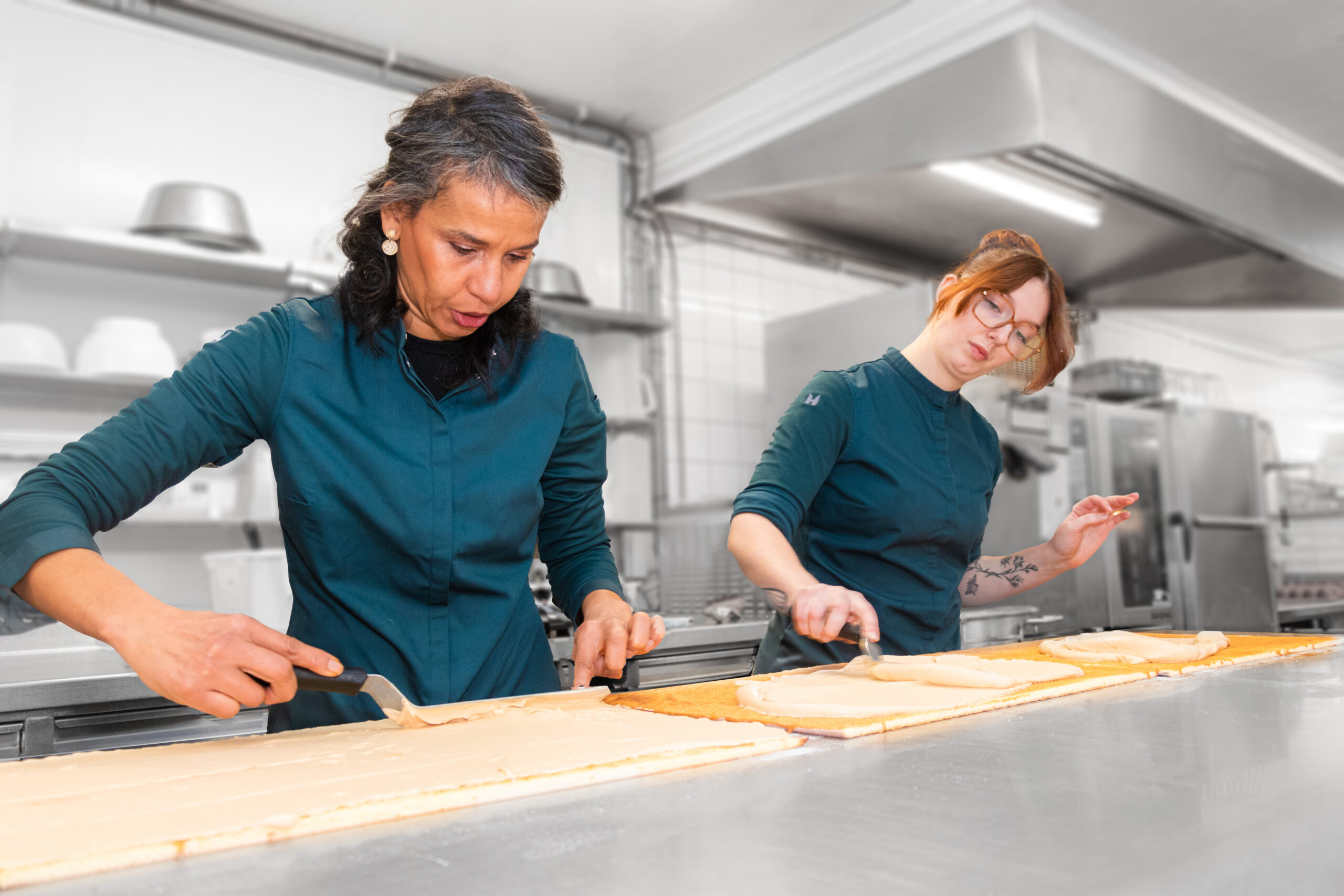 Nog voordat de nieuwe werknemers beginnen, kunnen ze het introductieprogramma al digitaal volgen.
Foto: Patisserie Tummers