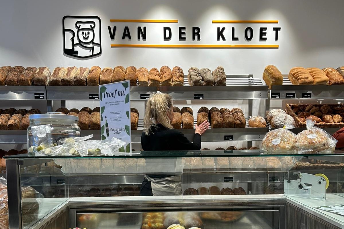 Na 105 jaar komt Echte Bakker Van der Kloet in de problemen. Foto: archief Bakkerswereld