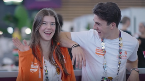 Ginger en Willem op de wedstrijdvloer. Beeld: still