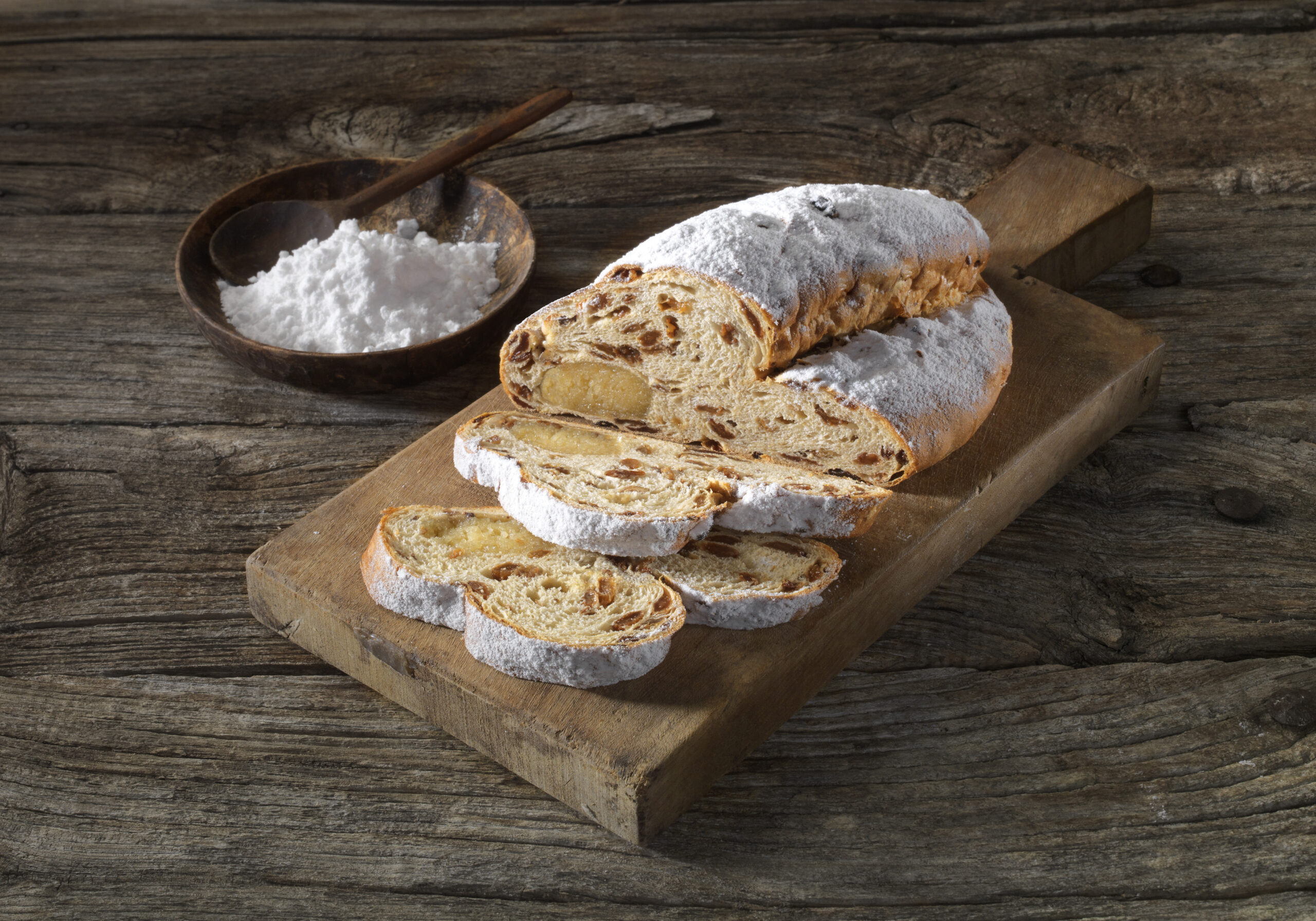 Met de broodverbetermiddellijn ‘Subliem’ kunnen perfecte boterstollen en smaakvolle vruchtenbroden of krentenbollen worden gebakken. 