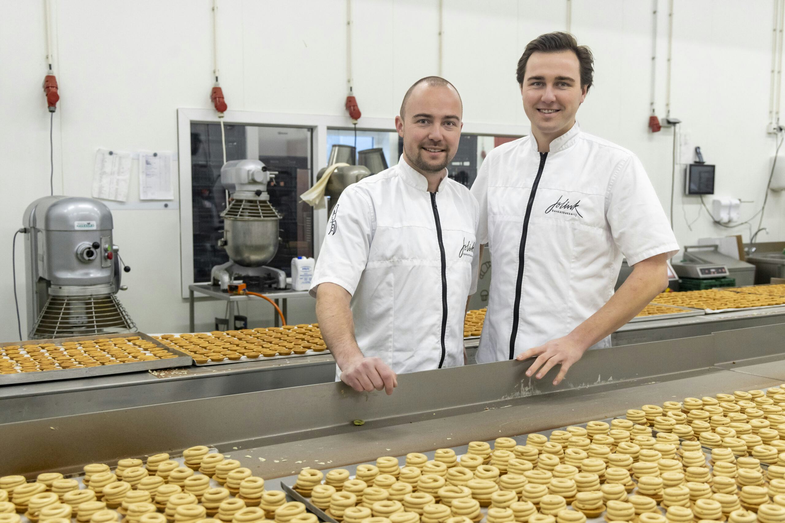 Jordi (l) en Levi Jolink vormen de derde generatie van het familiebedrijf dat klaar is voor verdere groei. Foto's: Koos Groenewold