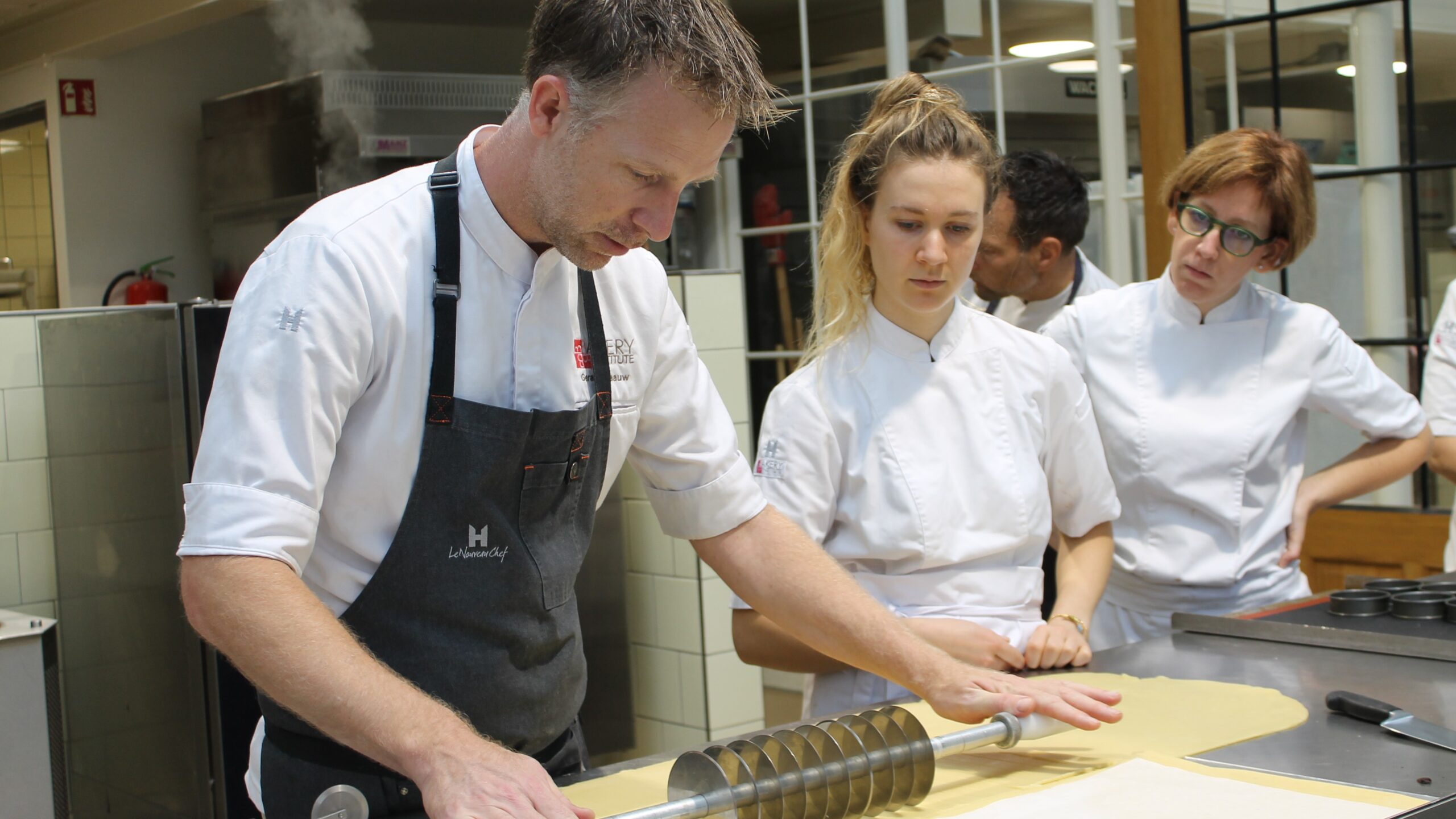 Gerard Blaauw brengt zijn vakkennis met liefde over op studenten en carrièreswitchers. Foto's: BI