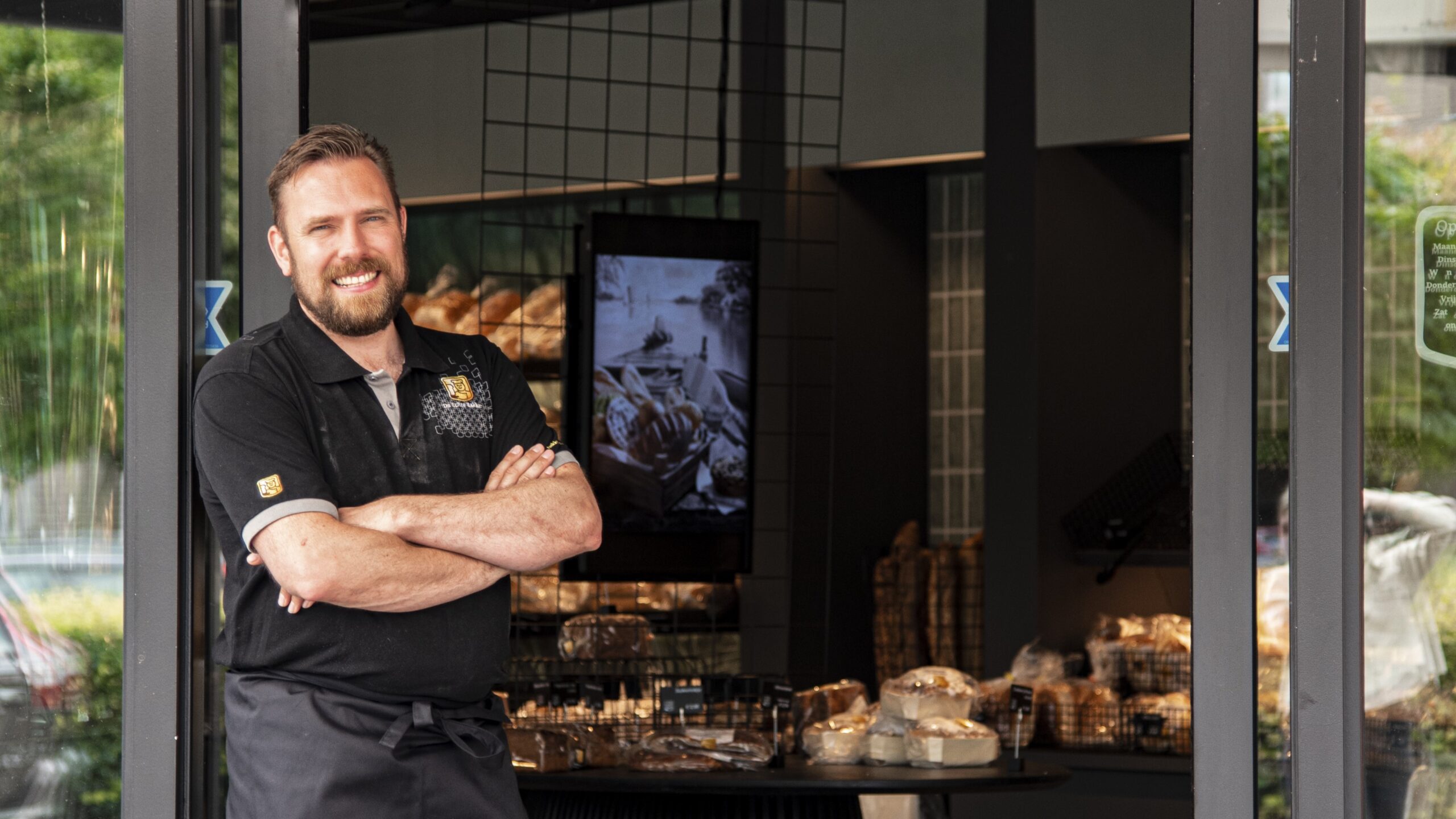 Eigenaar Dennis Swaanen van Echte Bakker Jan Swaanen deed mee aan nachtwerk.