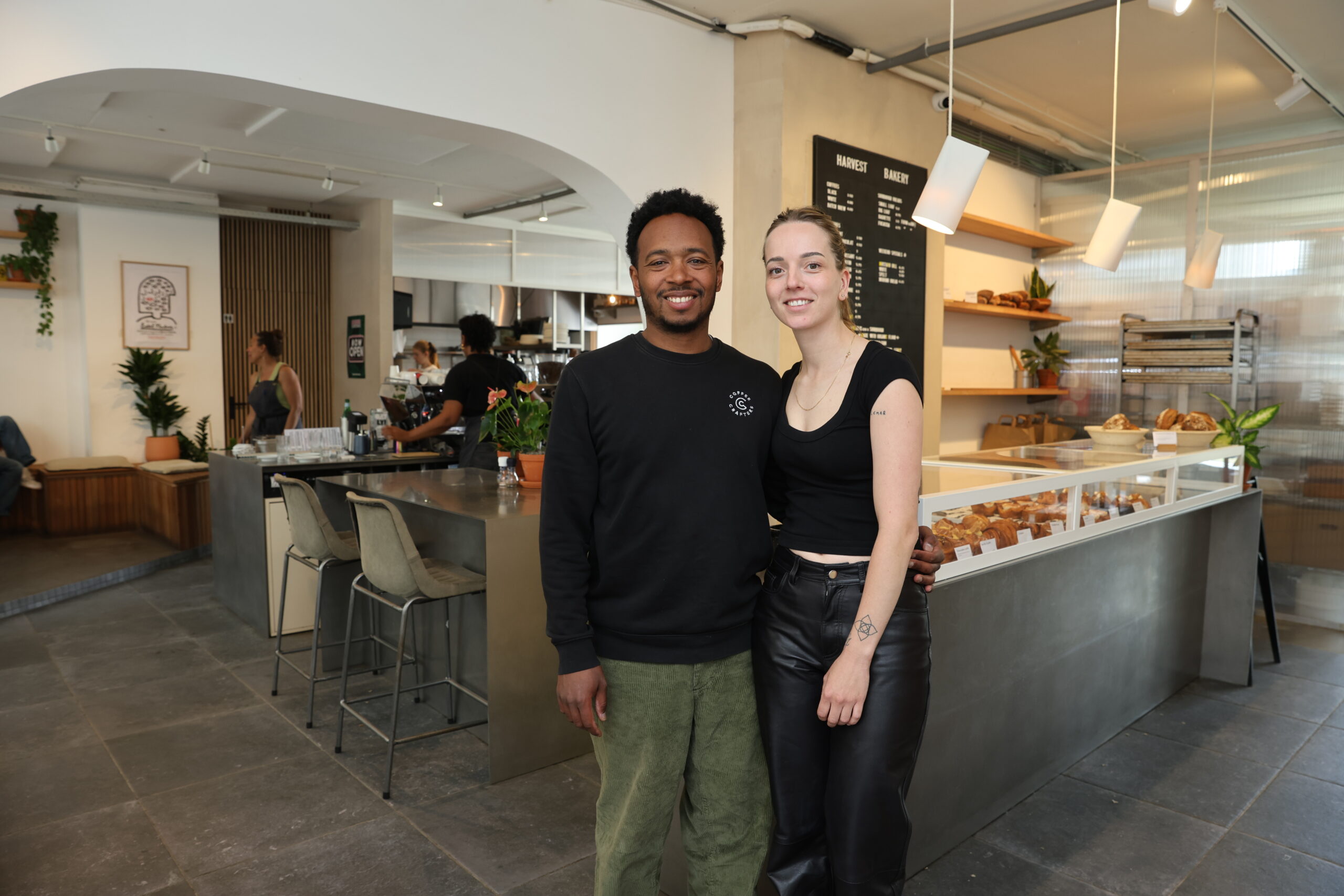 Loes Beljaars (rechts) en Zjevaun Janga werkten jarenlang in toonaangevende horecazaken voordat ze voor zichzelf begonnen. Foto's: Dennis Wisse