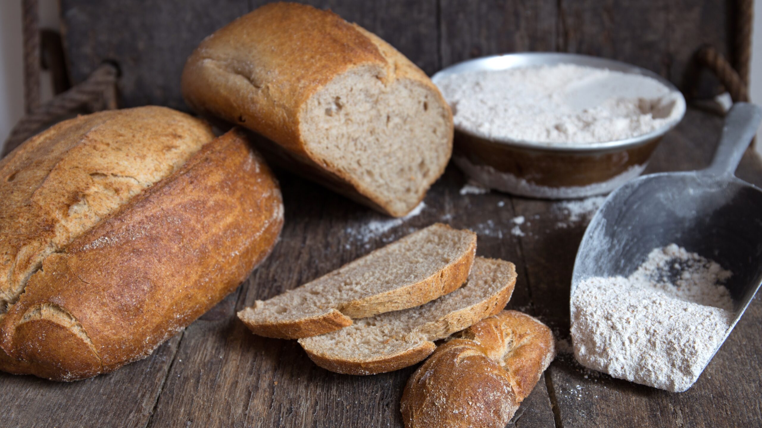 Brood gebakken van Kollenberger spelt. Foto's: Bisschopsmolen