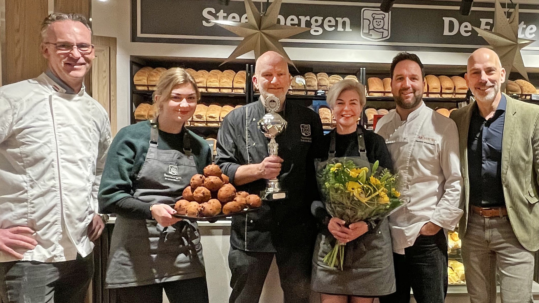 Echte Bakker WEillem Steenbergen bakt de beste oliebollen in 2025. Foto's: EB