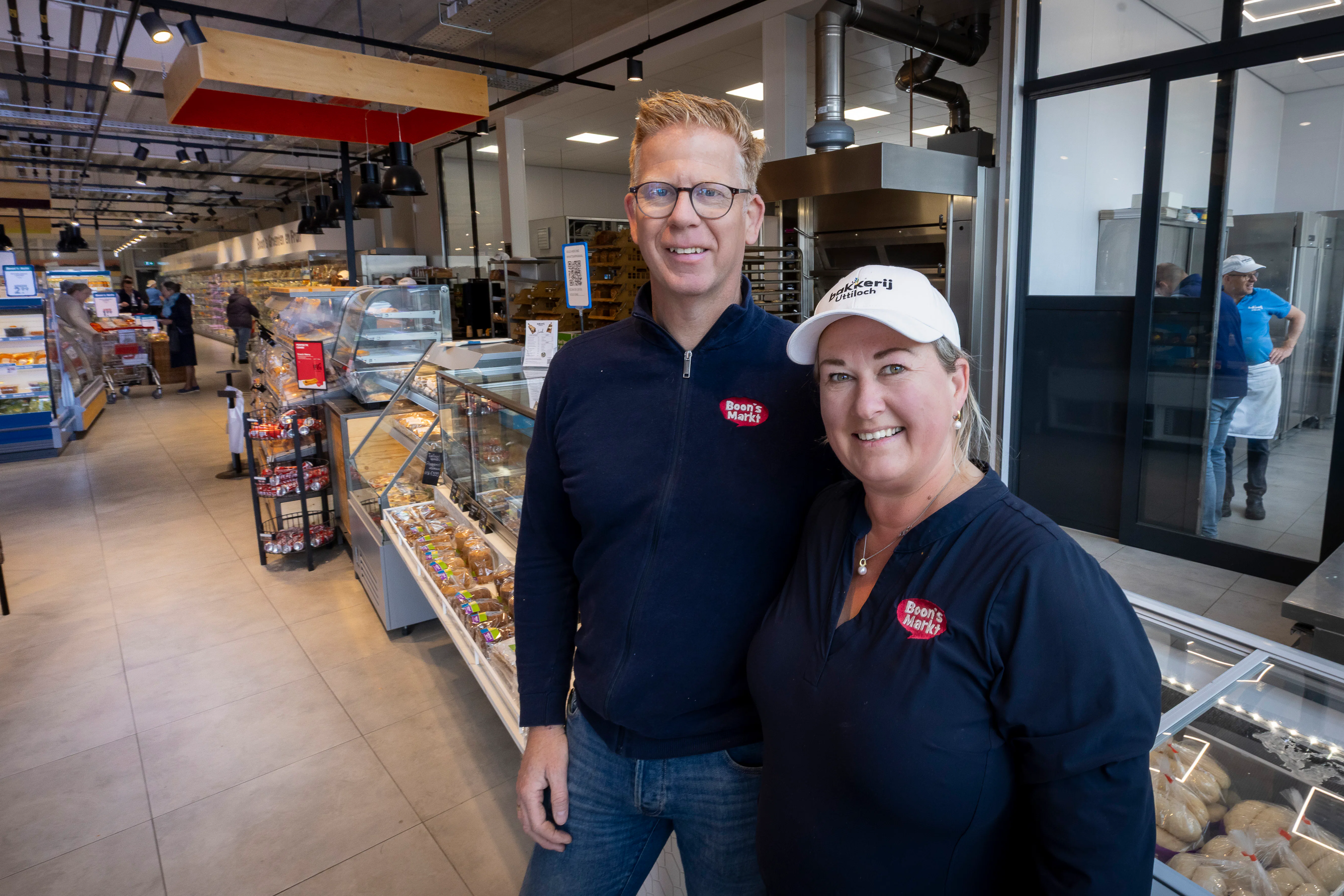Evert-Jan en Erica van Egteren runnen in de Boon’s Markt in Uddel een volledig geëlektrificeerde ambachtelijke brood- en banketbakkerij. Foto's: Koos Groenewold