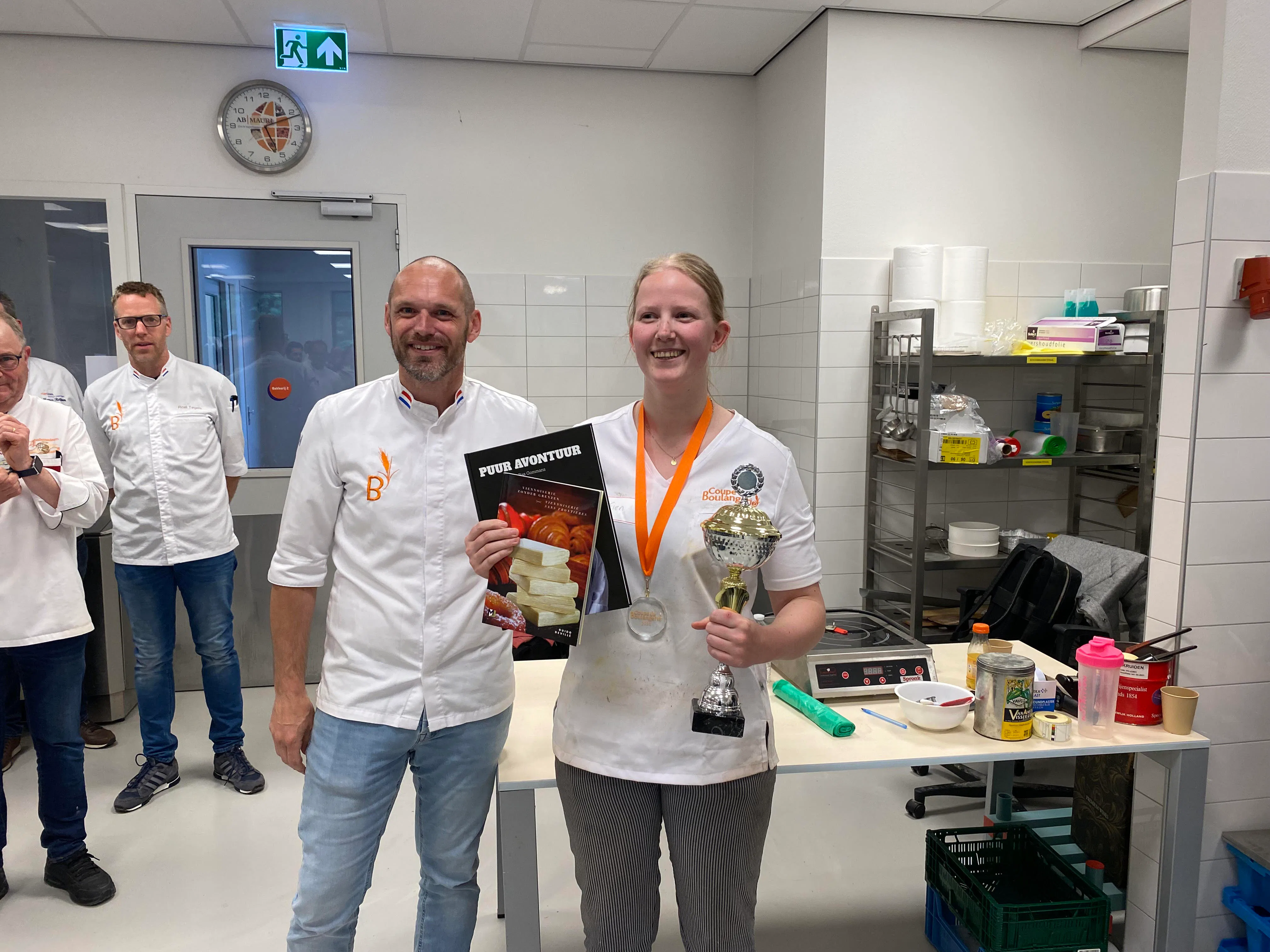Winnares Fien Kwant en jury-voorzitter Michel Schröder
